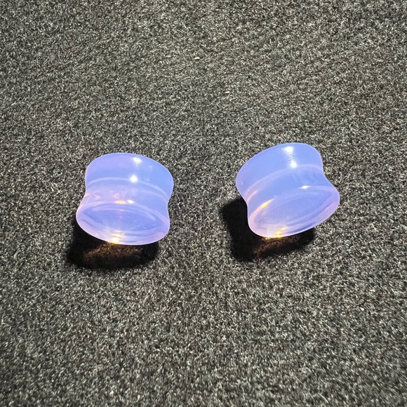 16mm (5/8) Stone Saddle Plugs - Picture 3 of 9